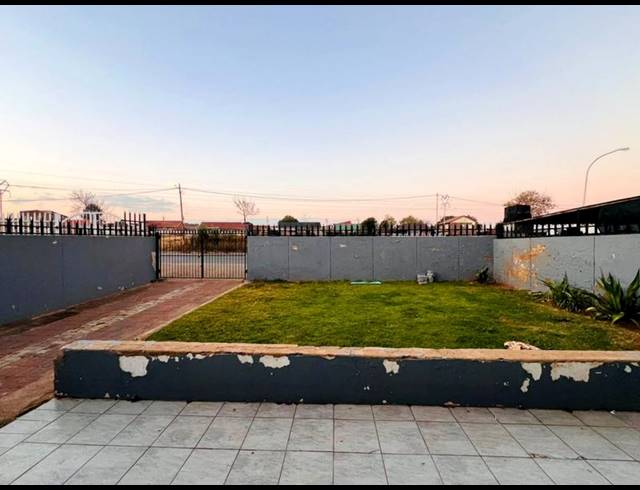 2 BEDROOM PROPERTY TO RENT IN RIVERLEA
